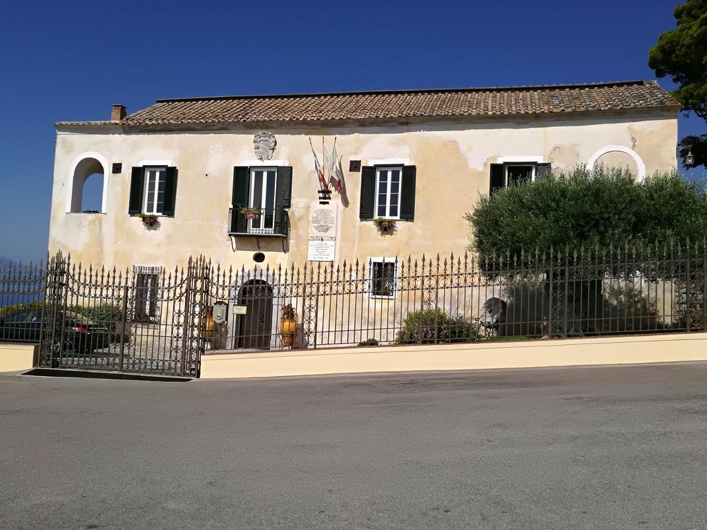 Maison d'hôtes Oleum à Massa Lubrense Extérieur photo